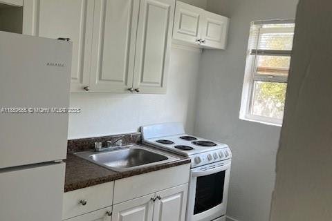 Appartement à louer à Miami, Floride: 2 chambres, 912.76 m2 № 1888113 - photo 3