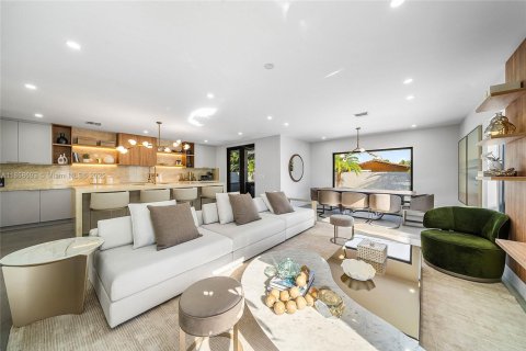 Villa ou maison à vendre à Pompano Beach, Floride: 5 chambres, 352.19 m2 № 1892791 - photo 7