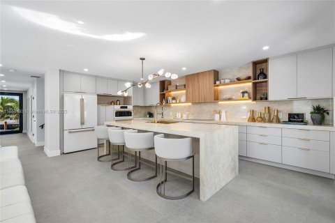 Villa ou maison à vendre à Pompano Beach, Floride: 5 chambres, 352.19 m2 № 1892791 - photo 15