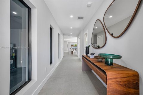 Villa ou maison à vendre à Pompano Beach, Floride: 5 chambres, 352.19 m2 № 1892791 - photo 17