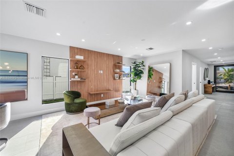 Villa ou maison à vendre à Pompano Beach, Floride: 5 chambres, 352.19 m2 № 1892791 - photo 14