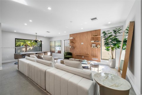 Villa ou maison à vendre à Pompano Beach, Floride: 5 chambres, 352.19 m2 № 1892791 - photo 5