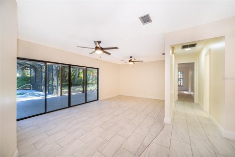 Casa en venta en Kissimmee, Florida, 3 dormitorios, 184.04 m2 № 1909967 - foto 8