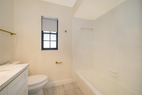 Casa en venta en Kissimmee, Florida, 3 dormitorios, 184.04 m2 № 1909967 - foto 21