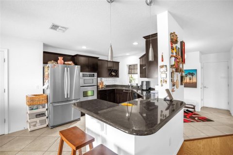 Townhouse in Kissimmee, Florida 3 bedrooms, 156.35 sq.m. № 1823027 - photo 5