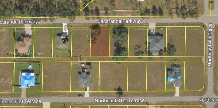 Земельный участок в Кейп-Корал, Флорида № 2033709