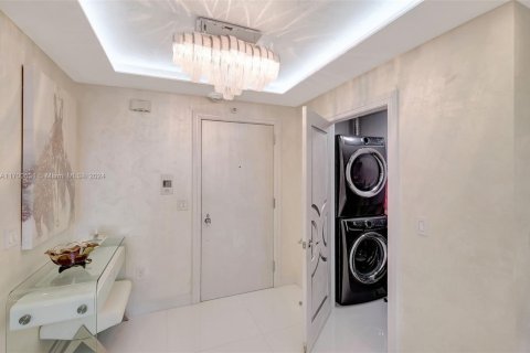 Condominio en venta en Bal Harbour, Florida, 2 dormitorios, 156.82 m2 № 2077101 - foto 12