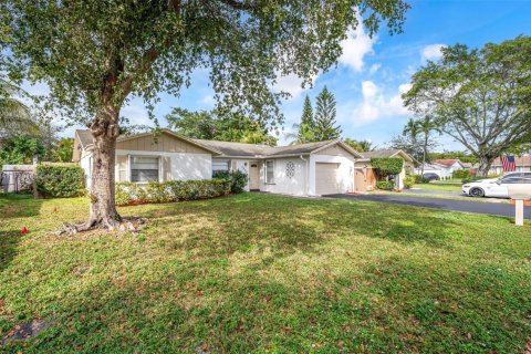 Casa en venta en Coral Springs, Florida, 4 dormitorios, 130.99 m2 № 1946518 - foto 21