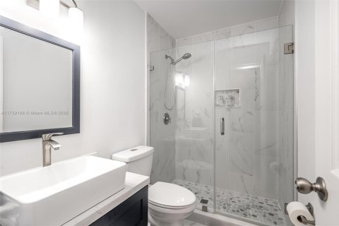 Casa en venta en Coral Springs, Florida, 4 dormitorios, 130.99 m2 № 1946518 - foto 13