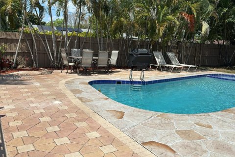 Casa en venta en Coral Springs, Florida, 4 dormitorios, 130.99 m2 № 1946518 - foto 25