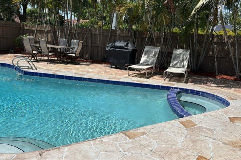 Casa en venta en Coral Springs, Florida, 4 dormitorios, 130.99 m2 № 1946518 - foto 26