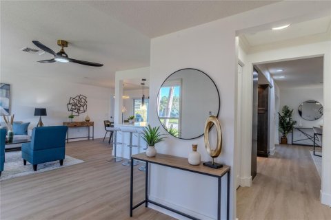 Casa en venta en Saint Petersburg, Florida, 3 dormitorios, 156.08 m2 № 2144560 - foto 5