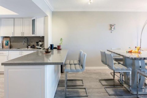 Купить кондоминиум в Майами, Флорида 2 спальни, 91.69м2, № 1986465 - фото 5