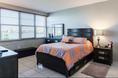 Купить кондоминиум в Майами, Флорида 2 спальни, 91.69м2, № 1986465 - фото 12