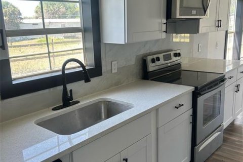 Casa en venta en Moore Haven, Florida, 5 dormitorios, 190.64 m2 № 1642429 - foto 7