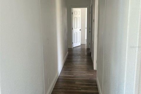 Casa en venta en Moore Haven, Florida, 5 dormitorios, 190.64 m2 № 1642429 - foto 4