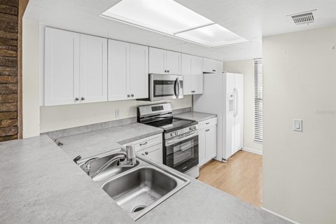 Купить кондоминиум в Гейнсвилл, Флорида 7 комнат, 119.84м2, № 2235336 - фото 8