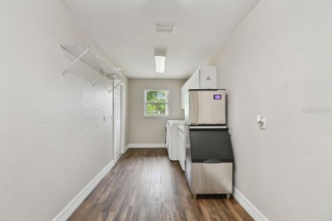 House in North Port, Florida 4 bedrooms, 218.88 sq.m. № 1673495 - photo 23