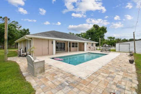 House in North Port, Florida 4 bedrooms, 218.88 sq.m. № 1673495 - photo 5