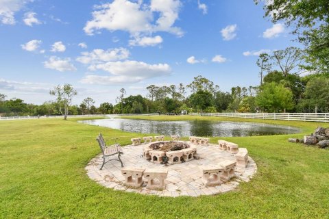 House in North Port, Florida 4 bedrooms, 218.88 sq.m. № 1673495 - photo 6