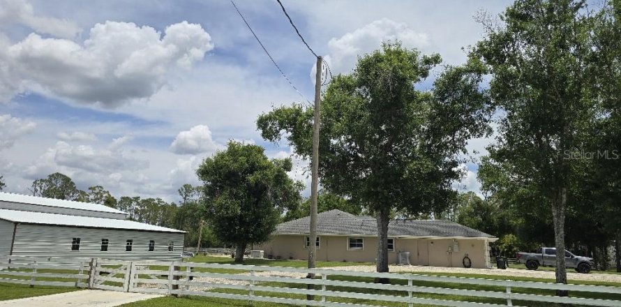 House in North Port, Florida 4 bedrooms, 218.88 sq.m. № 1673495