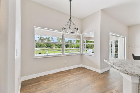 House in North Port, Florida 4 bedrooms, 218.88 sq.m. № 1673495 - photo 10
