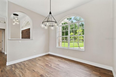 House in North Port, Florida 4 bedrooms, 218.88 sq.m. № 1673495 - photo 12