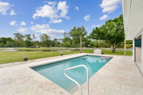 House in North Port, Florida 4 bedrooms, 218.88 sq.m. № 1673495 - photo 4