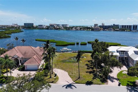 House in Sarasota, Florida 4 bedrooms, 379.23 sq.m. № 2430318 - photo 6