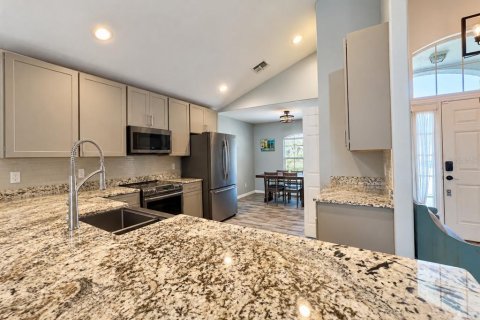 Casa en venta en Tavares, Florida, 4 dormitorios, 206.34 m2 № 2385670 - foto 7