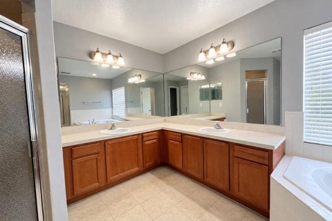 Casa en venta en Tavares, Florida, 4 dormitorios, 206.34 m2 № 2385670 - foto 12