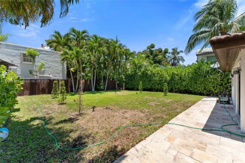 Villa ou maison à vendre à Miami Beach, Floride: 4 chambres № 1938563 - photo 8
