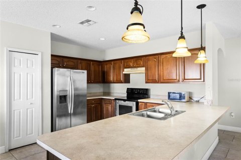 Casa en venta en Kissimmee, Florida, 4 dormitorios, 260.68 m2 № 1798354 - foto 14