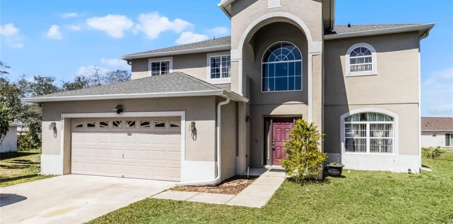 Casa en Kissimmee, Florida 4 dormitorios, 260.68 m2 № 1798354