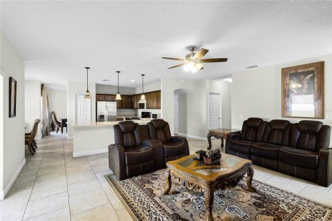 Casa en venta en Kissimmee, Florida, 4 dormitorios, 260.68 m2 № 1798354 - foto 20