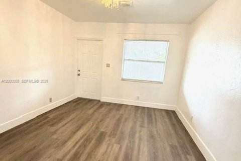 Apartamento en alquiler en Hallandale Beach, Florida, 1 dormitorio, 236.25 m2 № 2066911 - foto 6