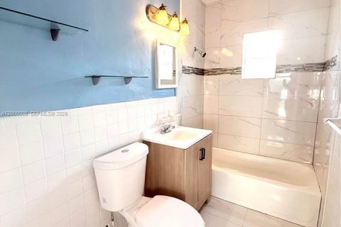 Apartamento en alquiler en Hallandale Beach, Florida, 1 dormitorio, 236.25 m2 № 2066911 - foto 9