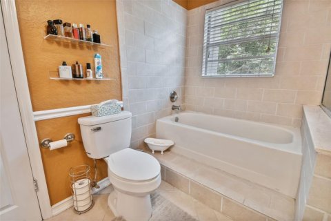 Townhouse in Tampa, Florida 3 bedrooms, 172.61 sq.m. № 1882699 - photo 27