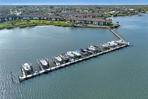 Condominio en venta en Stuart, Florida, 3 dormitorios, 158.86 m2 № 1997893 - foto 3