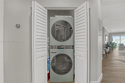 Condominio en venta en Stuart, Florida, 3 dormitorios, 158.86 m2 № 1997893 - foto 18