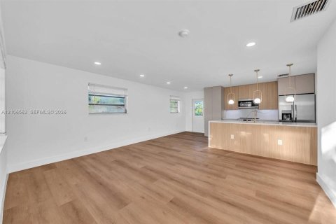 Casa en venta en West Park, Florida, 3 dormitorios, 92.9 m2 № 2426050 - foto 7