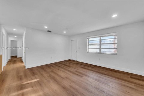 Casa en venta en West Park, Florida, 3 dormitorios, 92.9 m2 № 2426050 - foto 18