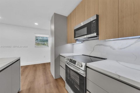 Casa en venta en West Park, Florida, 3 dormitorios, 92.9 m2 № 2426050 - foto 9
