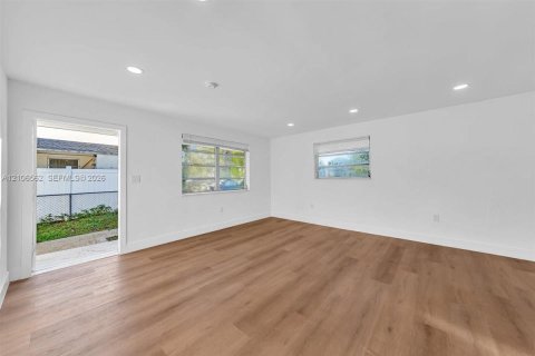 Casa en venta en West Park, Florida, 3 dormitorios, 92.9 m2 № 2426050 - foto 16