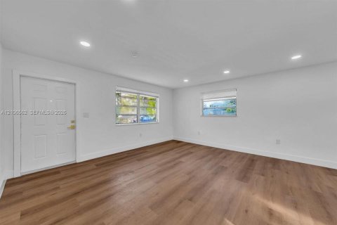 Casa en venta en West Park, Florida, 3 dormitorios, 92.9 m2 № 2426050 - foto 17