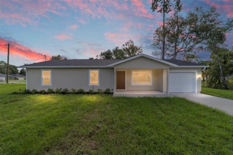 Villa ou maison à Dunnellon, Floride 3 chambres, 123.93 m2 № 2200821
