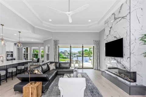 Купить виллу или дом в Тампа, Флорида 3 комнаты, 385.92м2, № 1509593 - фото 3