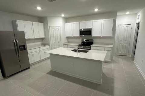 Villa ou maison à louer à Lake Wales, Floride: 6 chambres, 229.38 m2 № 2408286 - photo 5
