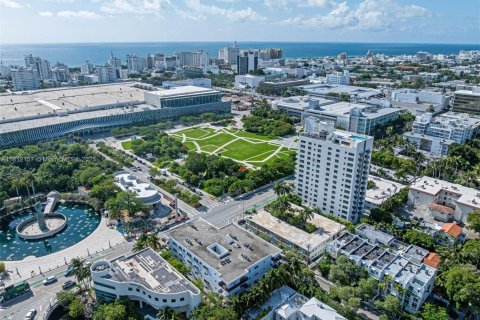 Condo in Miami Beach, Florida, 2 bedrooms  № 1797486 - photo 22