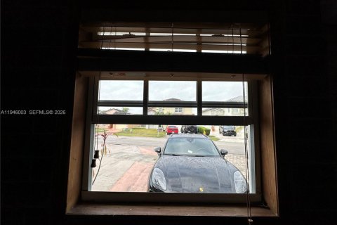 Propiedad comercial en alquiler en Miami, Florida, 1 dormitorio, 163.88 m2 № 2057363 - foto 6
